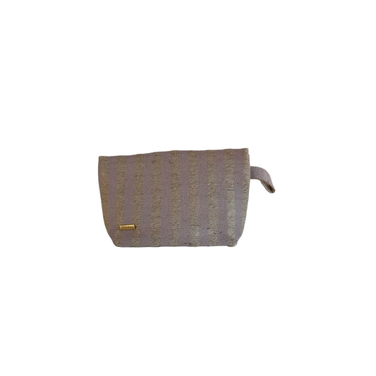 Necessaire cru