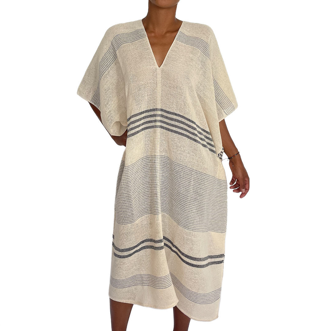 Kaftan Longo Fechado Cru com Listras em Grafite